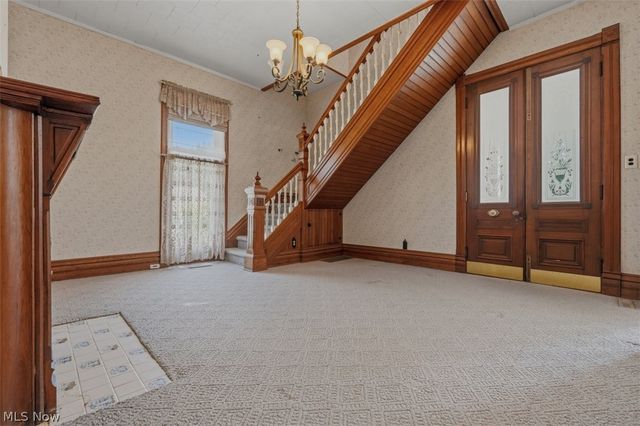402 Williams Avenue, Williamstown, WV 26187