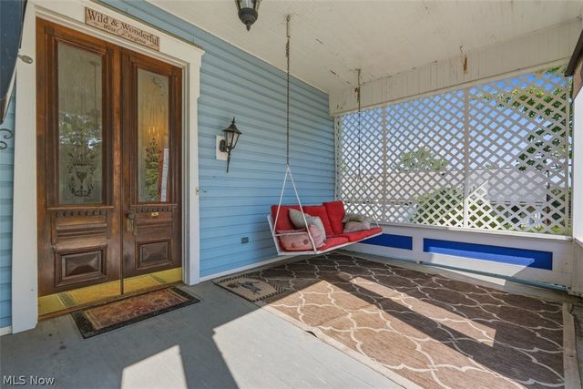 402 Williams Avenue, Williamstown, WV 26187