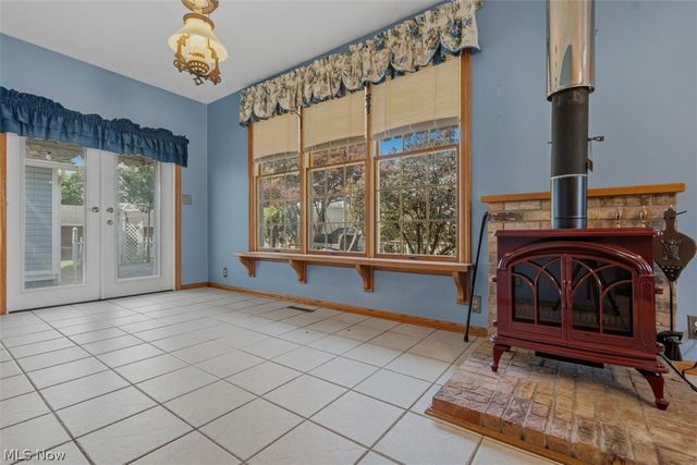 402 Williams Avenue, Williamstown, WV 26187