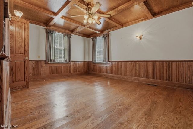 402 Williams Avenue, Williamstown, WV 26187