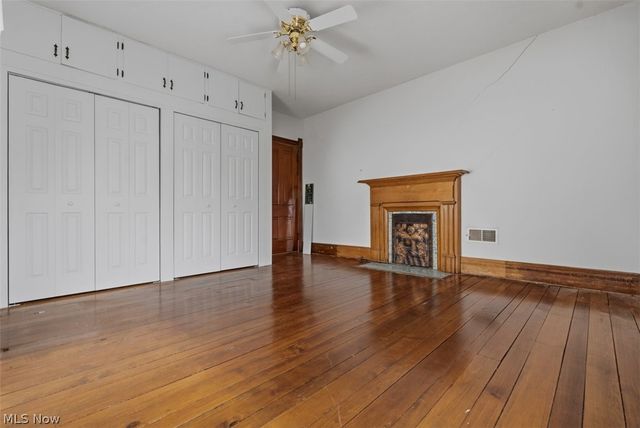402 Williams Avenue, Williamstown, WV 26187