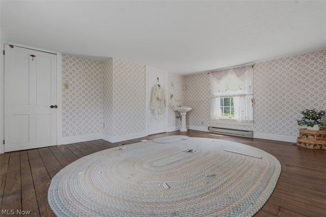 402 Williams Avenue, Williamstown, WV 26187