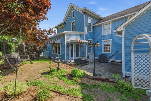 402 Williams Avenue, Williamstown, WV 26187
