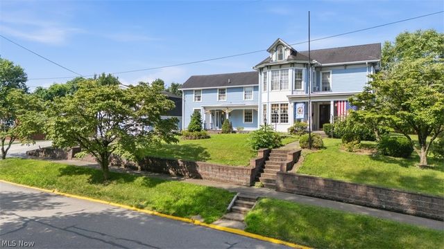 402 Williams Avenue, Williamstown, WV 26187