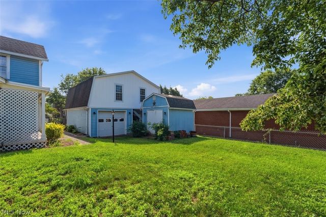 402 Williams Avenue, Williamstown, WV 26187