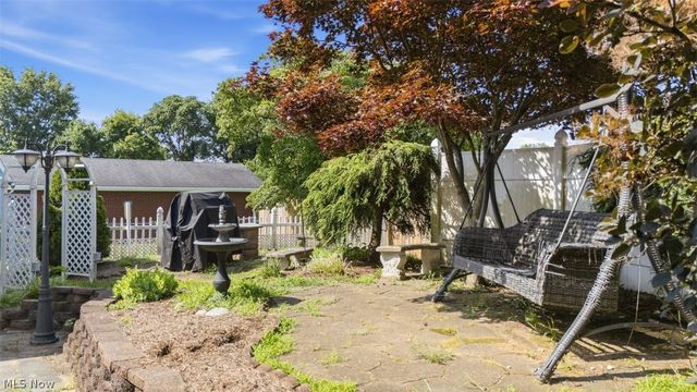 402 Williams Avenue, Williamstown, WV 26187