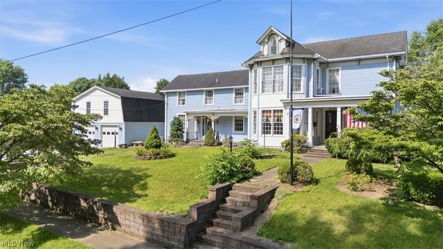 402 Williams Avenue, Williamstown, WV 26187