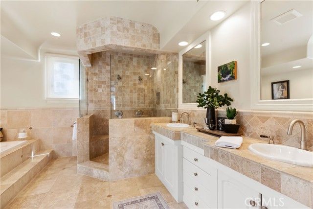 219 Ximeno Avenue, Long Beach, CA 90803