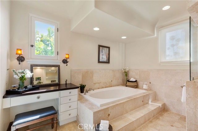 219 Ximeno Avenue, Long Beach, CA 90803