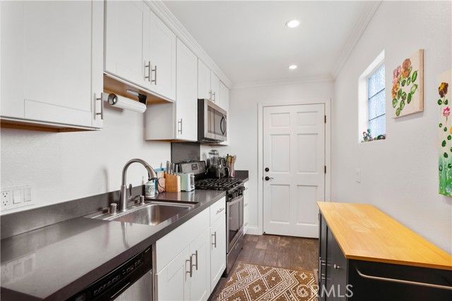 219 Ximeno Avenue, Long Beach, CA 90803