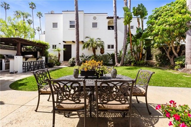 219 Ximeno Avenue, Long Beach, CA 90803