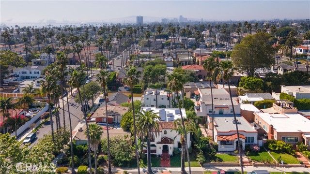 219 Ximeno Avenue, Long Beach, CA 90803