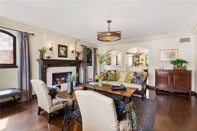 219 Ximeno Avenue, Long Beach, CA 90803