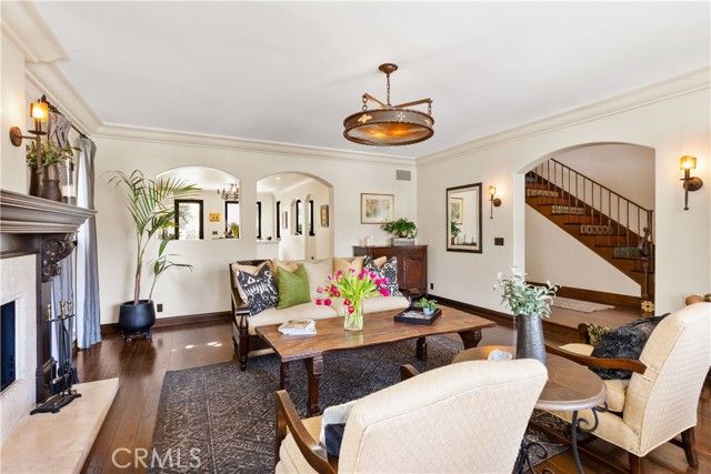 219 Ximeno Avenue, Long Beach, CA 90803