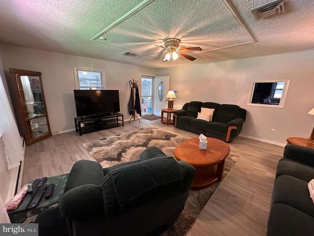 10651-A DEACON RD, White Plains, MD 20695