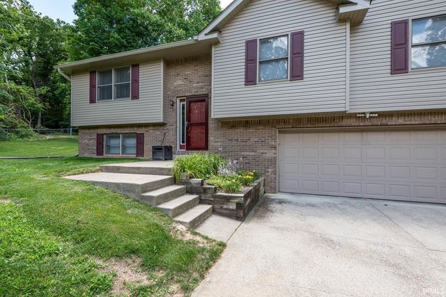 5918 S Foxwood Lane, Bloomington, IN 47401