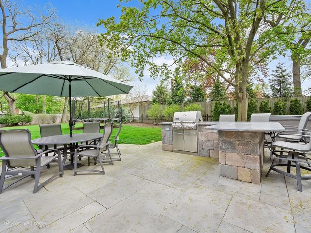 1303 N CROSS Street, Wheaton, IL 60187