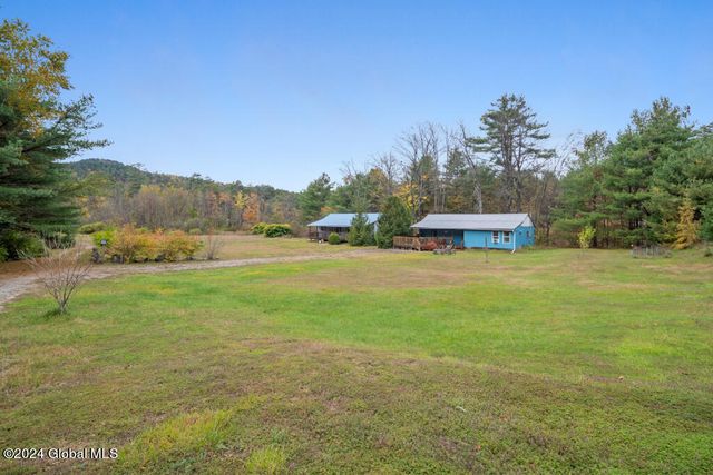 1859 E Schroon River Road, Bolton, NY 12814