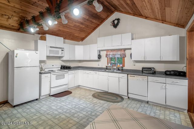 1859 E Schroon River Road, Bolton, NY 12814