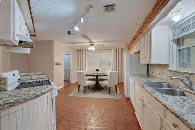 2606 Melba Circle, Bryan, TX 77802