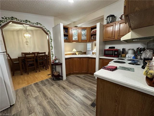 1727 Surry Avenue, Mount Airy, NC 27030