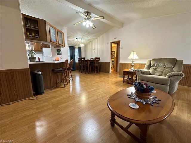 1727 Surry Avenue, Mount Airy, NC 27030