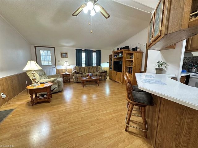 1727 Surry Avenue, Mount Airy, NC 27030