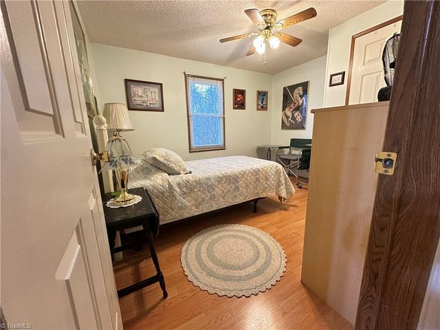 1727 Surry Avenue, Mount Airy, NC 27030