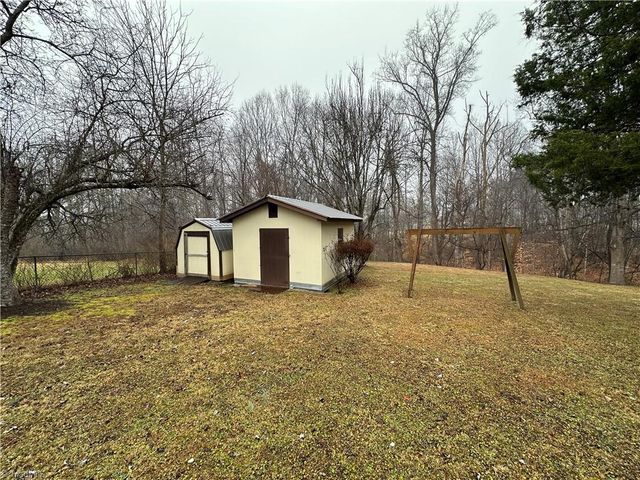 1727 Surry Avenue, Mount Airy, NC 27030