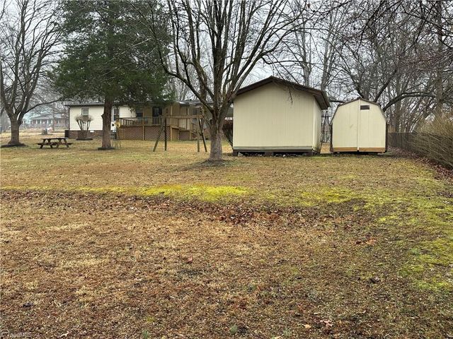 1727 Surry Avenue, Mount Airy, NC 27030