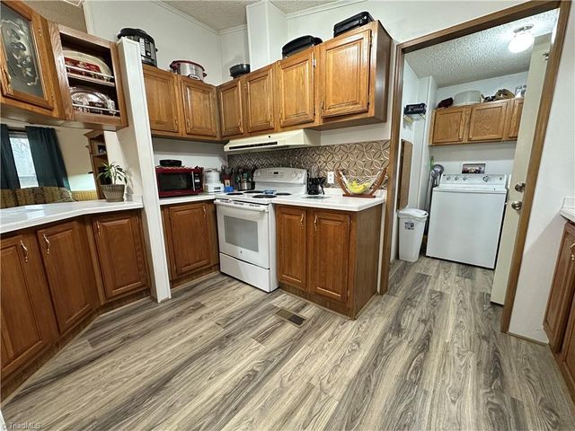 1727 Surry Avenue, Mount Airy, NC 27030