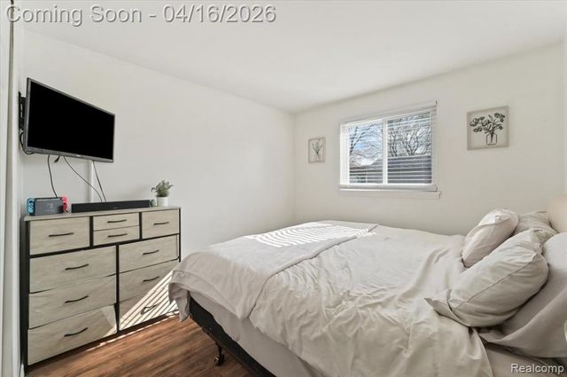 15423 Taft Street, Romulus, MI 48174