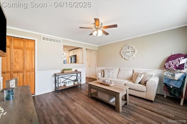 15423 Taft Street, Romulus, MI 48174