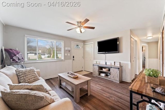 15423 Taft Street, Romulus, MI 48174