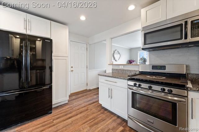 15423 Taft Street, Romulus, MI 48174