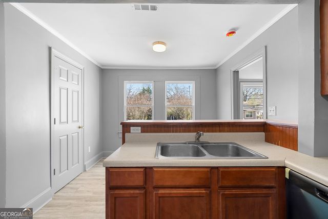 2950 Semmes Street, East Point, GA 30344