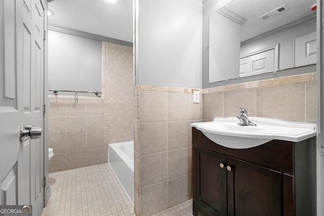 2950 Semmes Street, East Point, GA 30344