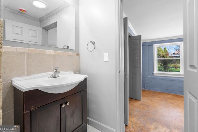 2950 Semmes Street, East Point, GA 30344