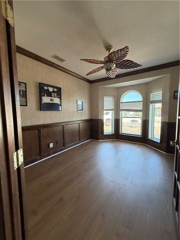 15815 Vincent Dr, Corpus Christi, TX 78418