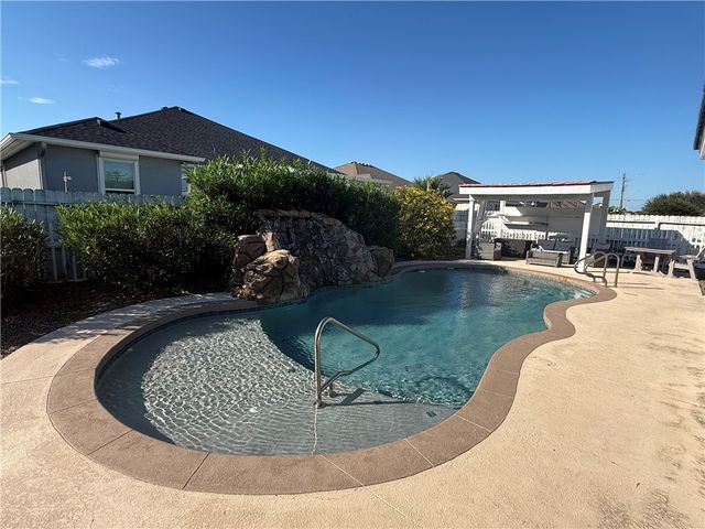 15815 Vincent Dr, Corpus Christi, TX 78418