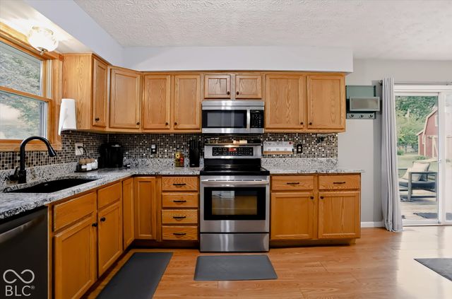 6925 Crown Drive, Brownsburg, IN 46112