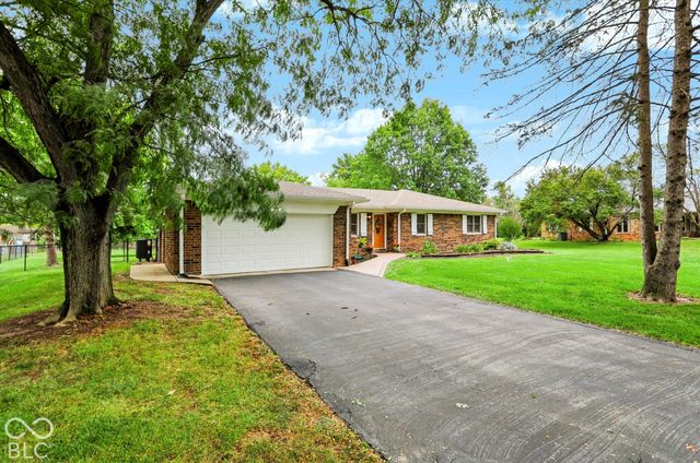 6925 Crown Drive, Brownsburg, IN 46112