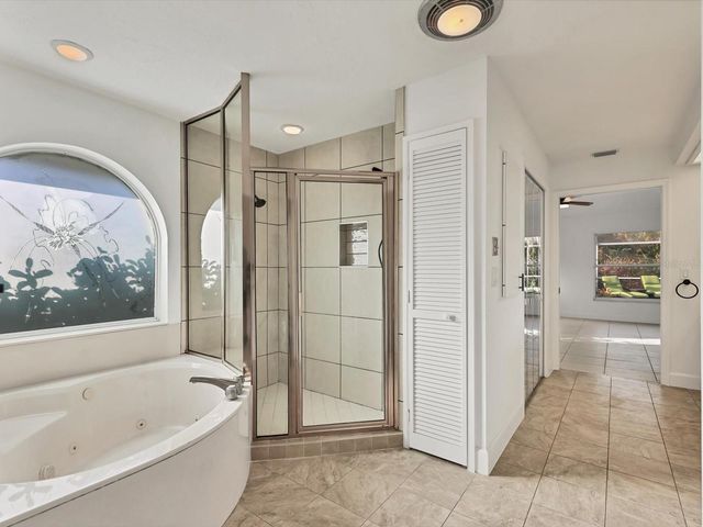 5125 WEDGE COURT E, Bradenton, FL 34203