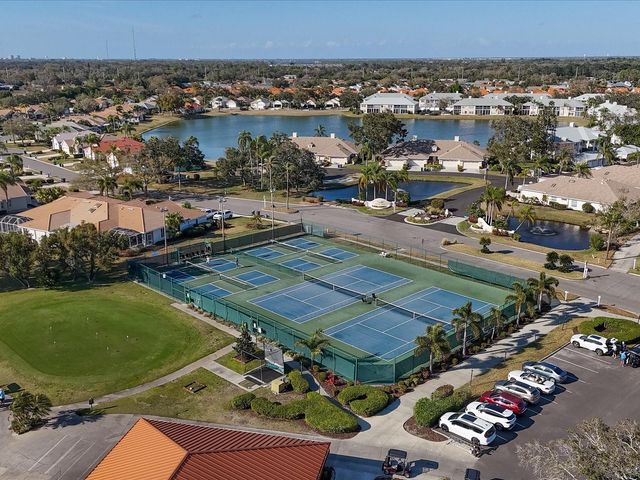 5125 WEDGE COURT E, Bradenton, FL 34203