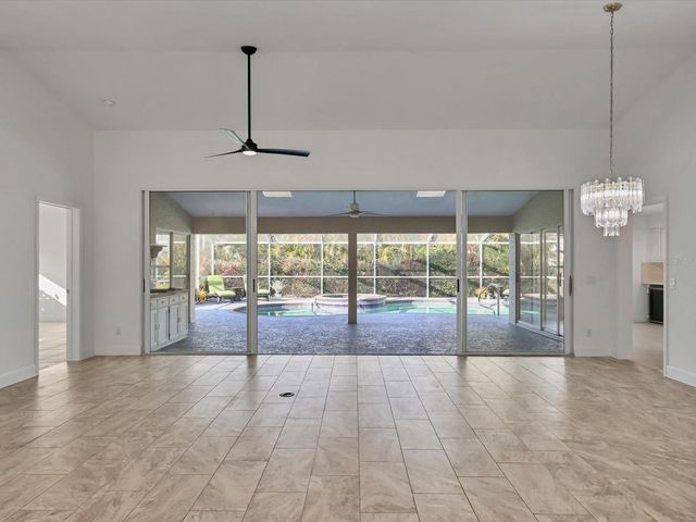 5125 WEDGE COURT E, Bradenton, FL 34203