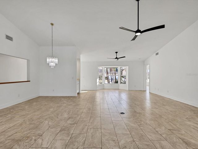 5125 WEDGE COURT E, Bradenton, FL 34203