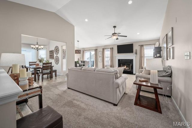 508 Old Moray Place, St Charles, MO 63301