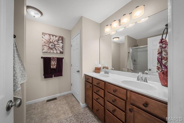 508 Old Moray Place, St Charles, MO 63301