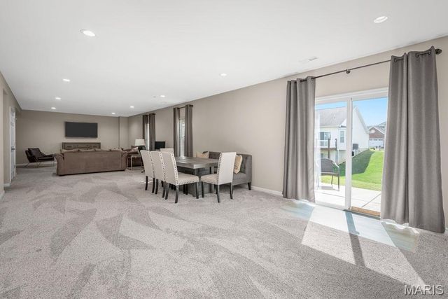 508 Old Moray Place, St Charles, MO 63301