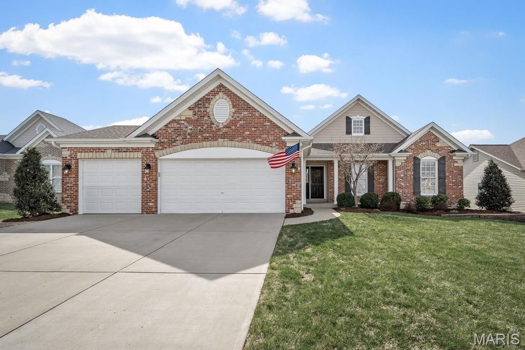 508 Old Moray Place, St Charles, MO 63301